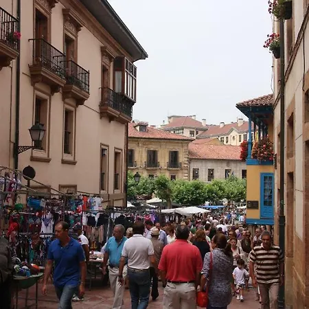 Junto Ayuntamiento, Casco Historico, Wifi * Oviedo