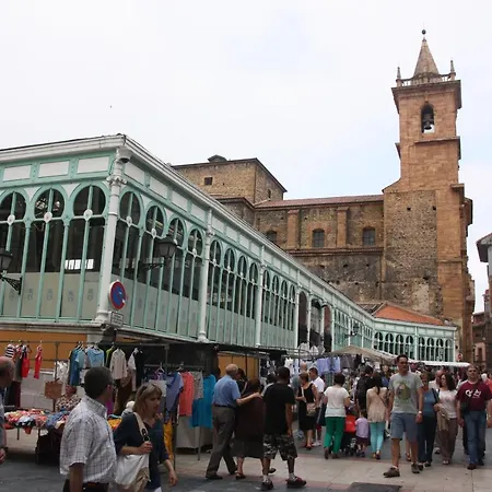 Junto Ayuntamiento, Casco Historico, Wifi Lejlighed